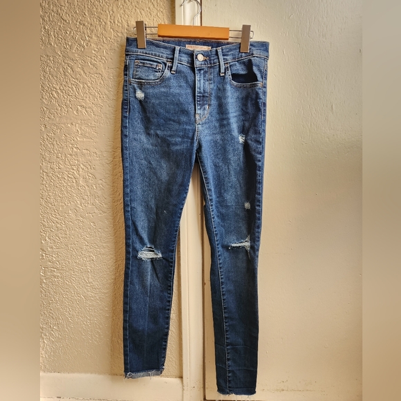 Levi's- 720 High Rise Super Skinny - Picture 2 of 9